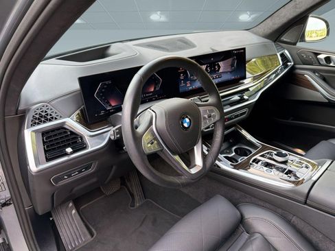 Used 2026 BMW X7 xDrive40i AWD/4WD image 4