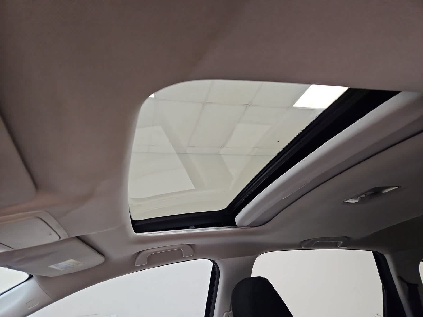 Used 2016 Honda CR-V EX image 3