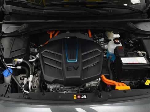 Used 2022 Kia Niro EX w/ Cold Weather Package image 29