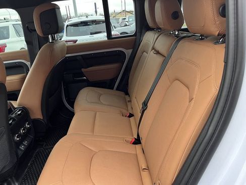 Used 2023 Land Rover Defender 110 V8 image 10
