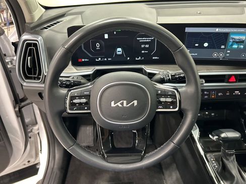 Certified 2024 Kia Sorento SX AWD/4WD image 17