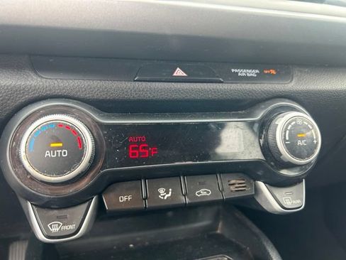 Used 2023 Kia Rio S w/ Technology Package FWD image 11