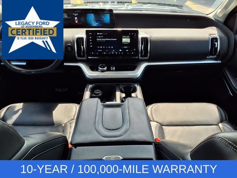 Used 2025 Ford Expedition Platinum AWD/4WD image 9