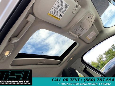 Used 2014 Ford Focus SE w/ SE Sport Package FWD image 20
