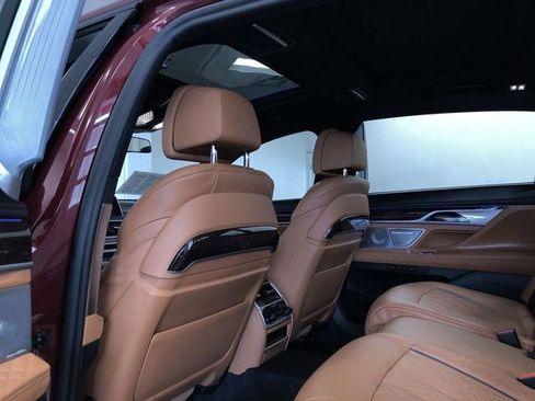 Used 2022 BMW 750i xDrive w/ Luxury Rear Seating Package AWD/4WD image 22