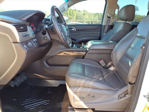 Used 2016 GMC Yukon Denali image 3