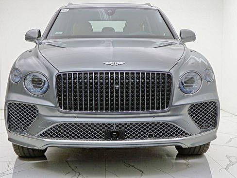 Used 2025 Bentley Bentayga AWD/4WD image 20