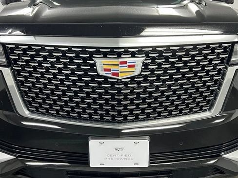 Used 2024 Cadillac Escalade Premium Luxury AWD/4WD image 9