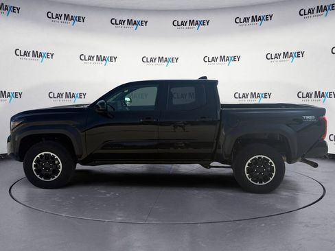 Used 2025 Toyota Tacoma TRD Off-Road AWD/4WD image 2