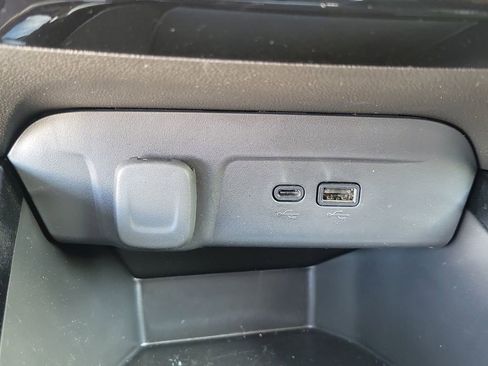 Used 2026 Chevrolet Trax LT image 31