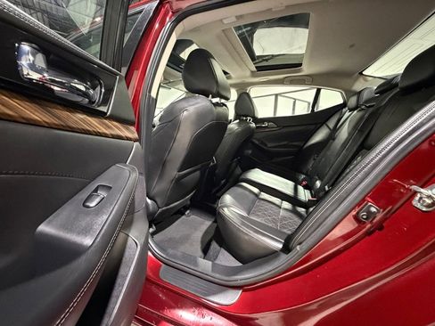 Used 2017 Nissan Maxima Platinum image 26