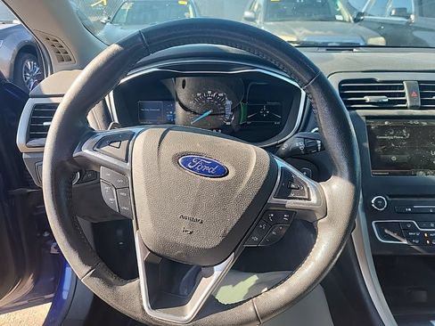 Used 2016 Ford Fusion SE w/ Equipment Group 202A FWD image 22