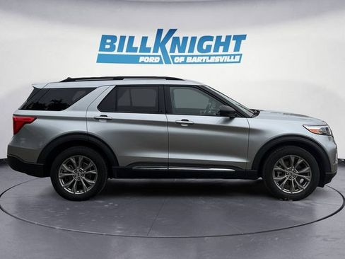 Used 2022 Ford Explorer XLT w/ Equipment Group 202A AWD/4WD image 6