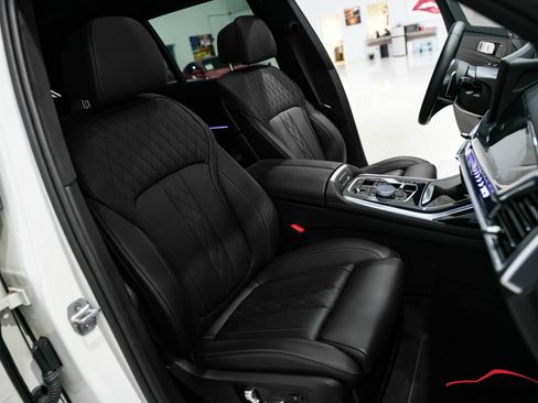 Used 2024 BMW X7 xDrive40i w/ M Sport Package image 43