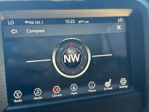 Used 2023 Jeep Gladiator Sport AWD/4WD image 13