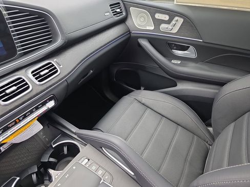 New 2026 Mercedes-Benz GLS 450 4MATIC image 19