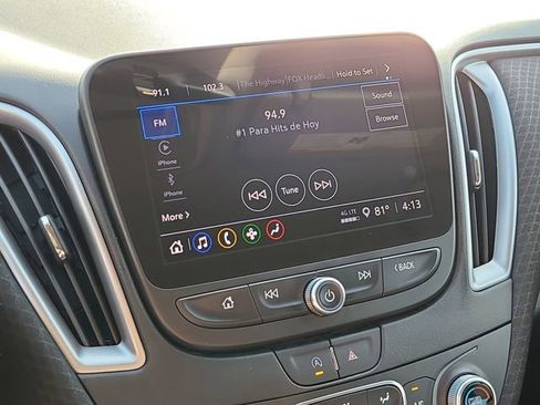 Used 2025 Chevrolet Malibu LT image 30