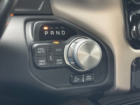Used 2019 RAM 1500 Laramie AWD/4WD image 23