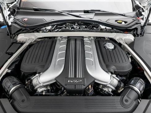 Used 2023 Bentley Flying Spur W12 image 9