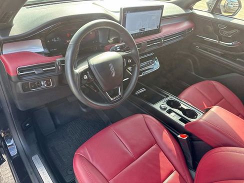 Used 2025 Lincoln Corsair Reserve AWD/4WD image 25