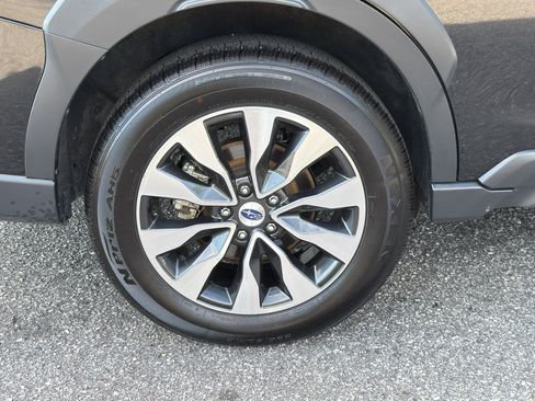 Used 2024 Subaru Outback Limited AWD/4WD image 36