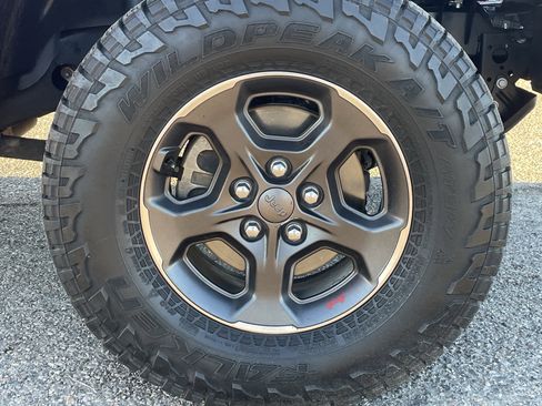 Certified 2021 Jeep Gladiator Rubicon image 8