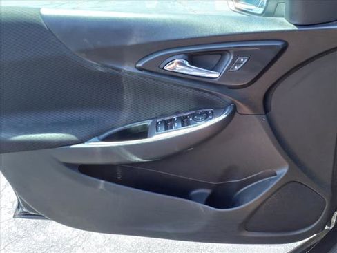 Used 2019 Chevrolet Malibu LT w/ Driver Confidence Package image 14