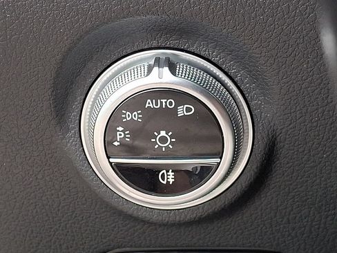 Used 2024 Mercedes-Benz C 300 4MATIC Sedan image 23