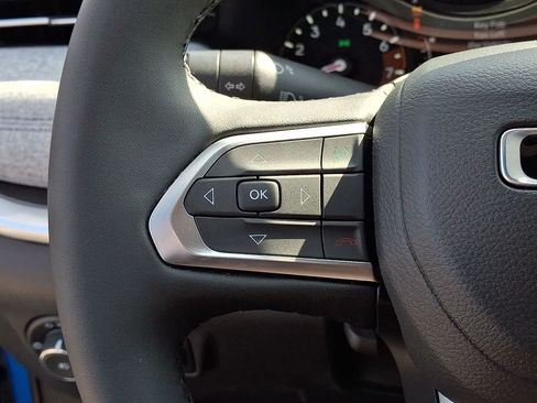 Used 2023 Jeep Compass Latitude w/ Convenience Group AWD/4WD image 20