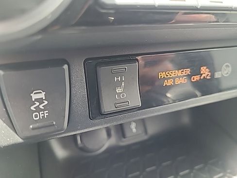 Used 2021 Toyota RAV4 XLE w/ XLE Grade Weather Package AWD/4WD image 26