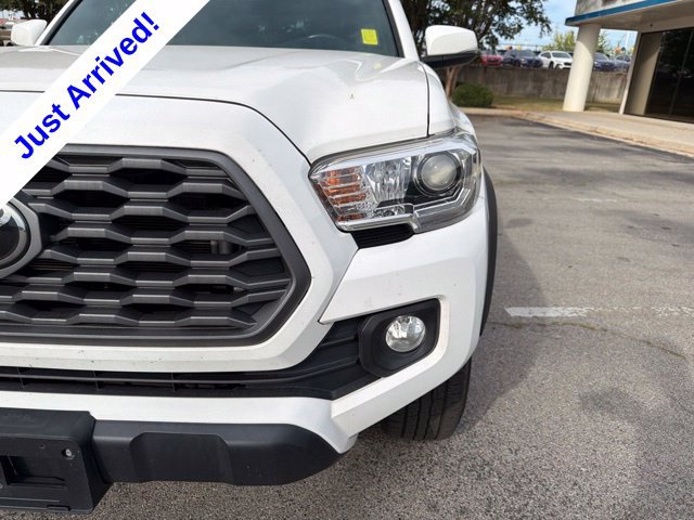 Used 2021 Toyota Tacoma TRD Off-Road AWD/4WD image 9