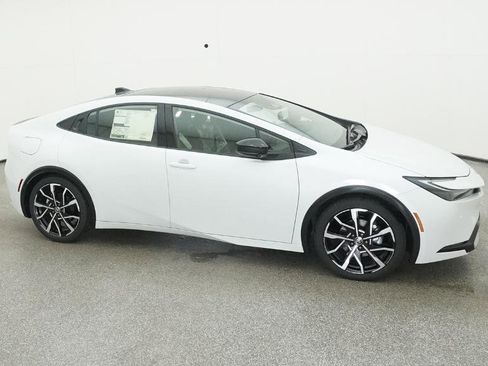 New 2026 Toyota Prius Plug-In Hybrid FWD image 90