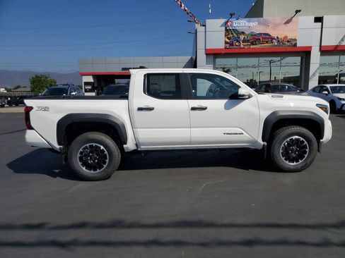 New 2025 Toyota Tacoma TRD Off-Road image 2