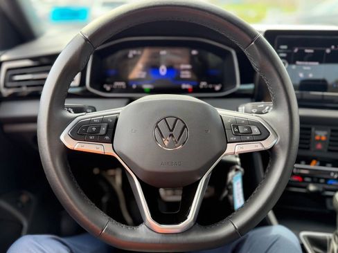 Used 2025 Volkswagen Jetta Sport image 9