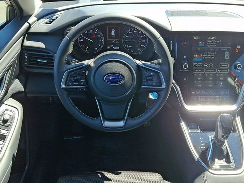 Used 2025 Subaru Outback Premium image 11