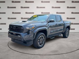 Used 2025 Toyota Tacoma TRD Sport w/ TRD Sport Upgrade Package AWD/4WD video 1