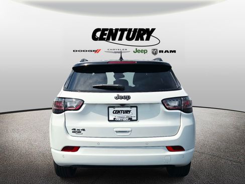 Used 2025 Jeep Compass Limited w/ High Altitude Package AWD/4WD image 5