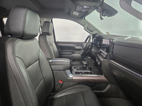 Used 2022 Chevrolet Silverado 1500 LTZ AWD/4WD image 14