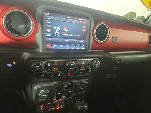 Certified 2023 Jeep Gladiator Rubicon w/ LED Lighting Group image 23