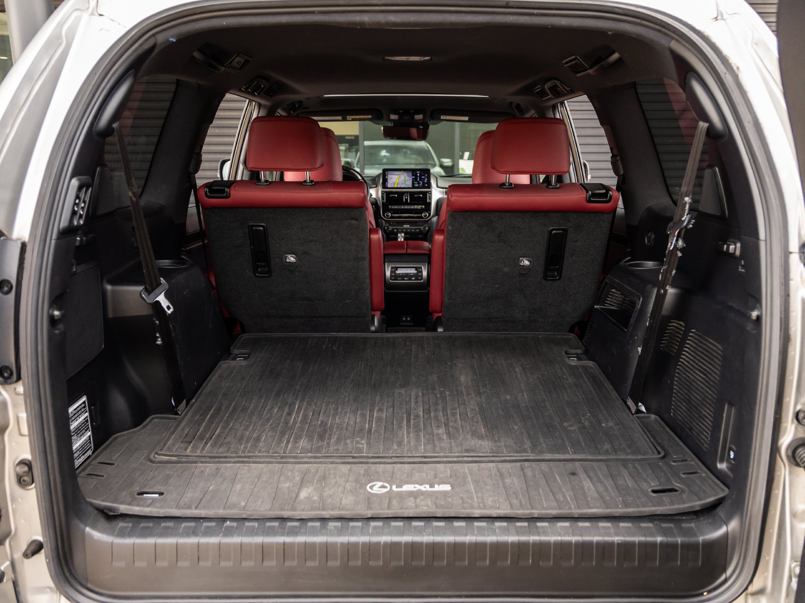 Used 2022 Lexus GX 460 Premium w/ Accessory Package AWD/4WD image 36