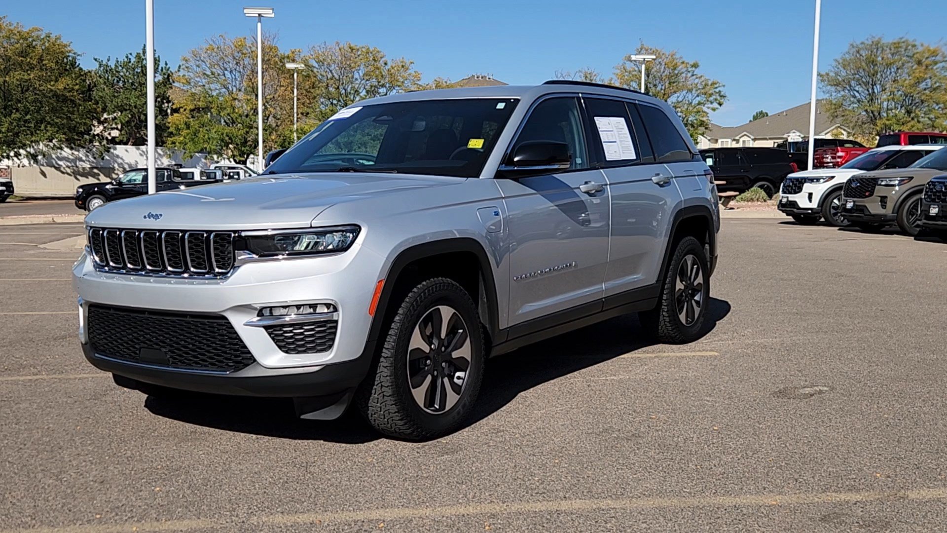 Used 2024 Jeep Grand Cherokee Limited 4xe AWD/4WD image 3