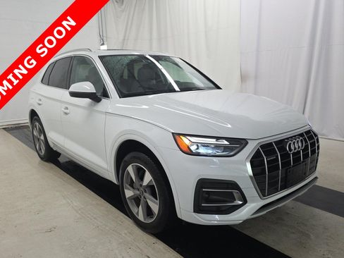 Used 2023 Audi Q5 2.0T Premium w/ Convenience Package AWD/4WD image 3