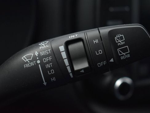 Used 2025 Kia Soul LX FWD image 26