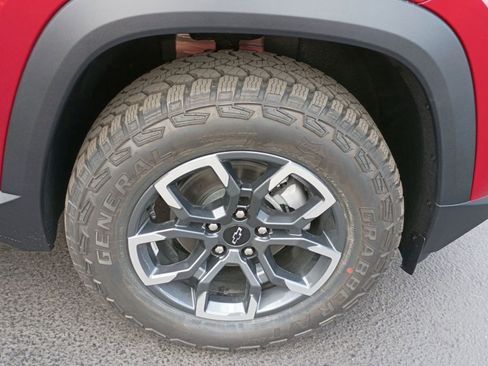 New 2026 Chevrolet Equinox ACTIV image 18