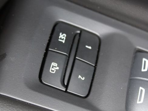 Used 2024 Chevrolet Tahoe LT RWD image 28