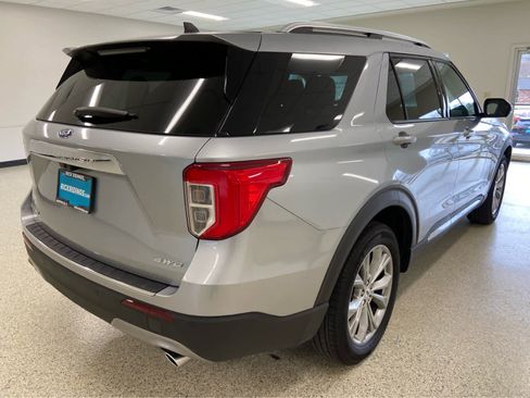 Used 2023 Ford Explorer Limited w/ Equipment Group 301A image 7