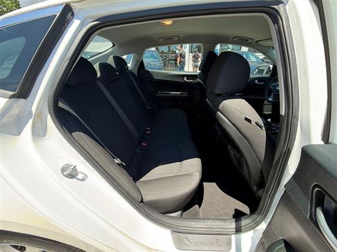 Used 2017 Kia Optima LX FWD image 25