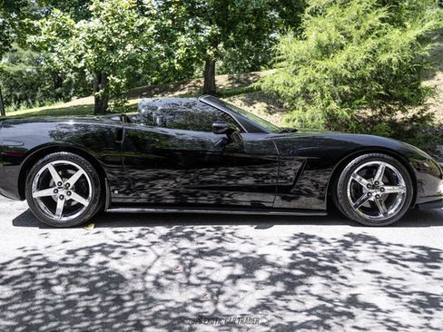 Used 2008 Chevrolet Corvette Convertible w/ Preferred Equipment Group RWD image 9