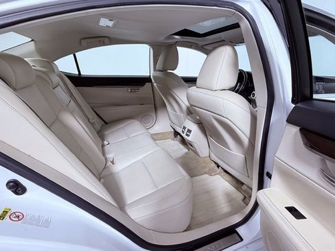 Used 2013 Lexus ES 350 Premium w/ Premium Pkg image 18