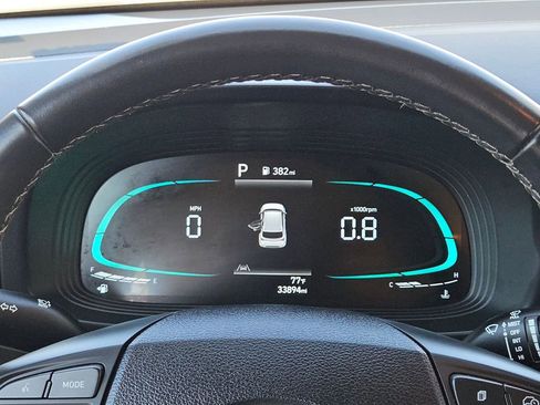 Used 2025 Hyundai Venue SEL FWD image 26